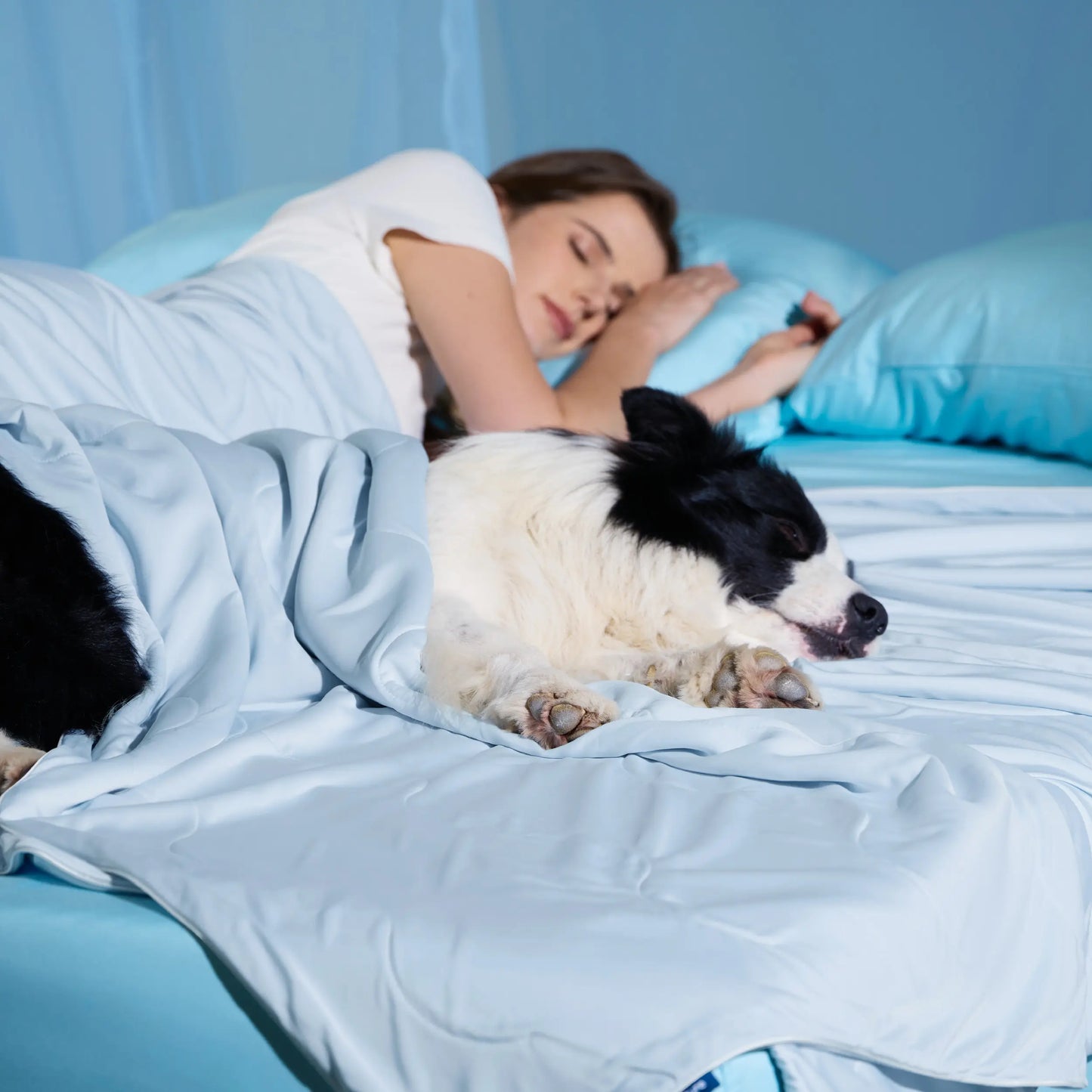Bedsure Dog Cooling Blanket — Keeps Pets Cool, Lightweight Design, Breathable & Washable